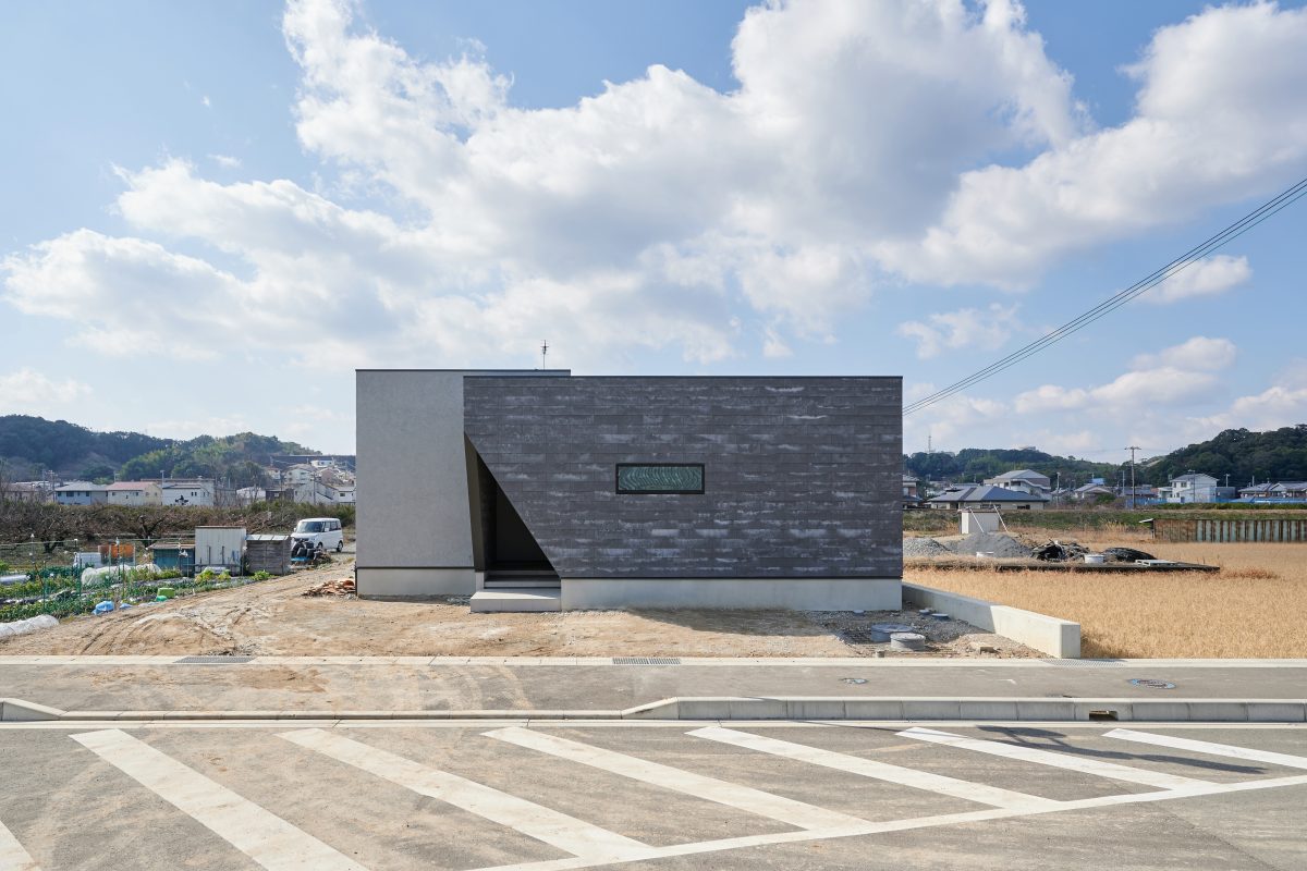 鷹揚に構える心地よい平屋