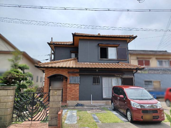住宅塗装｜濃彩色で重厚感ある外観にイメージチェンジ