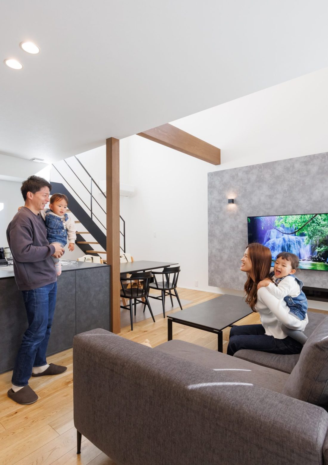 “100歳まで住める家”をテーマに家づくりをしました。子育てから子どもが巣立った後まで安心して暮らせそうです。