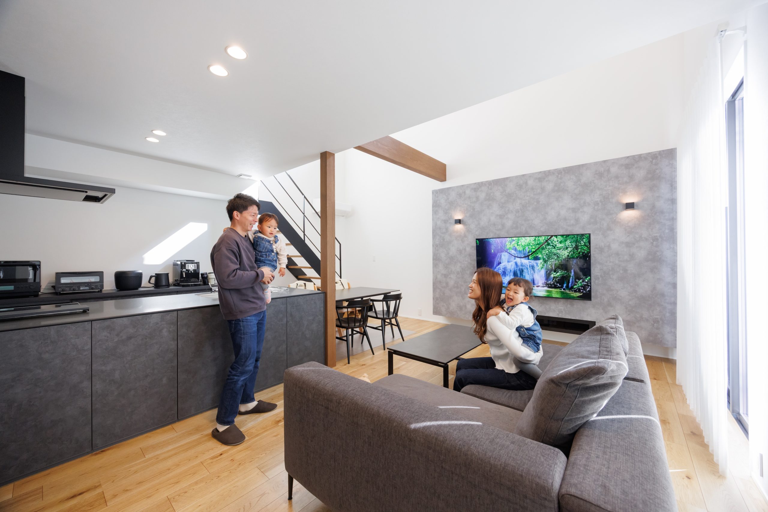 “100歳まで住める家”をテーマに家づくりをしました。子育てから子どもが巣立った後まで安心して暮らせそうです。