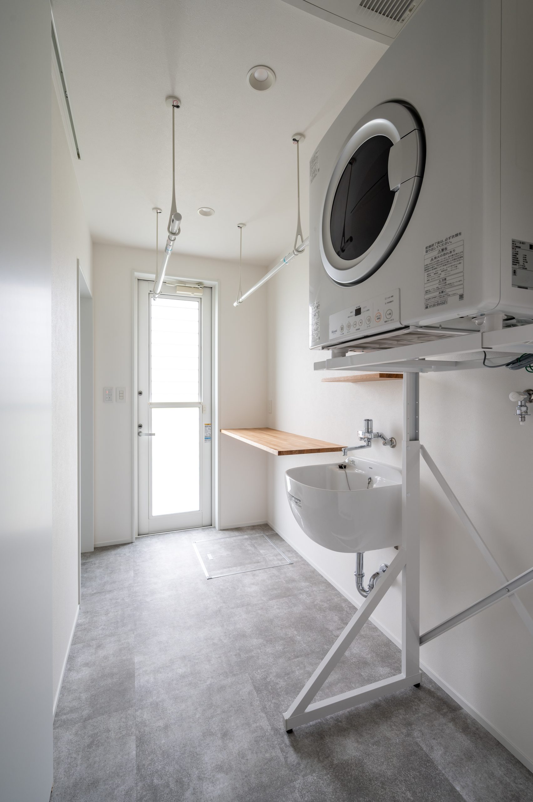 脱衣兼ランドリールーム