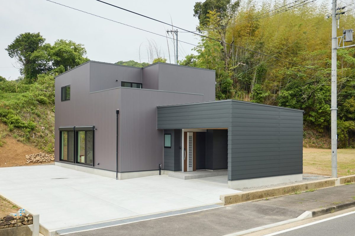 オープンガレージのある暮らしを愉しむ住まい