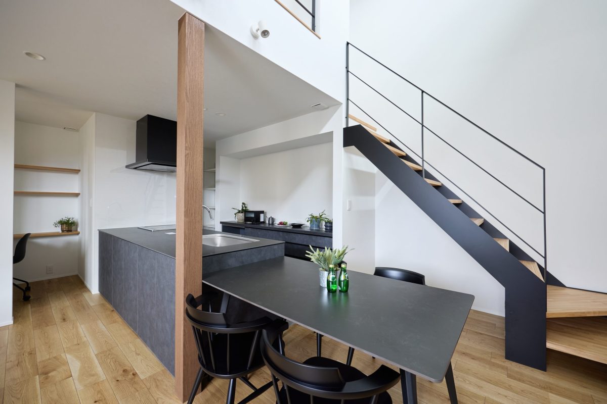 開放感あふれる吹抜けリビングのある住まい