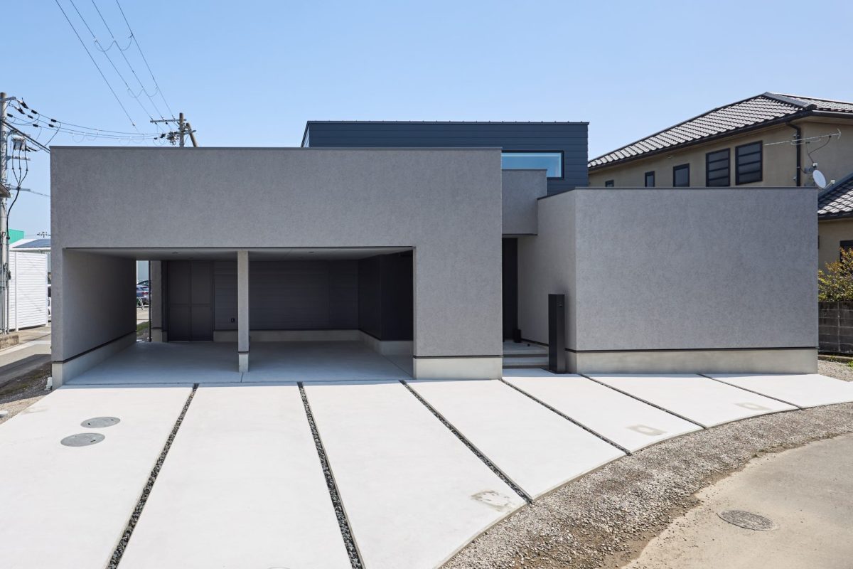 ホテルライクなオープンガレージハウス