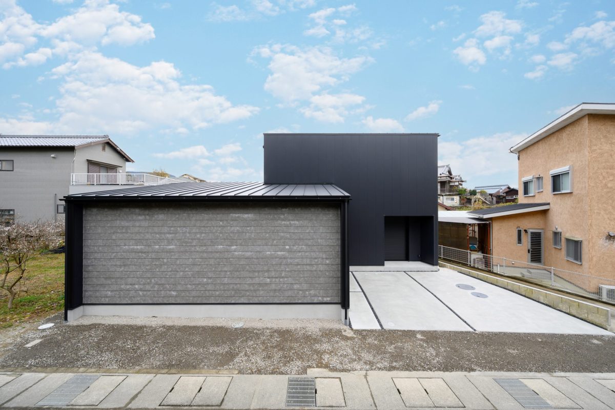 変化を楽しむほぼ平屋の家